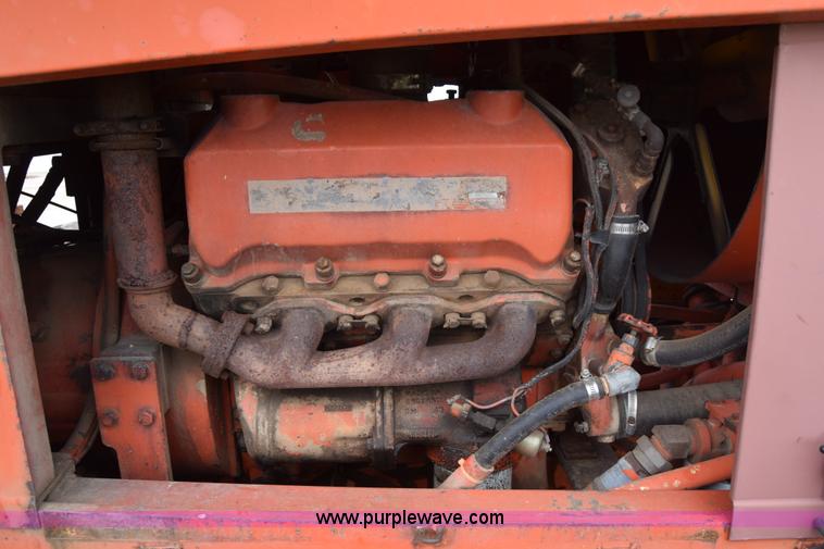 image for item L2582 1984 Champion 710A motor grader