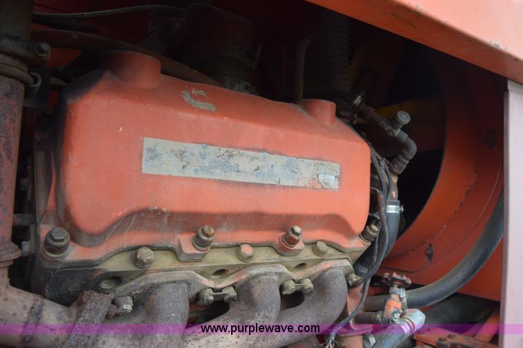 image for item L2582 1984 Champion 710A motor grader