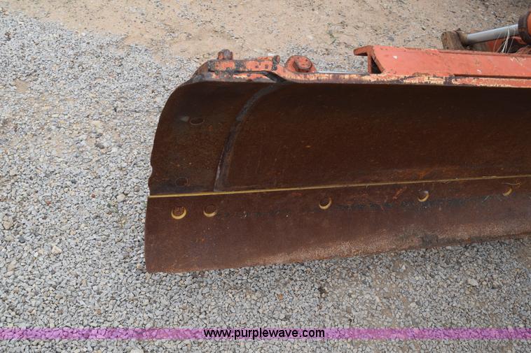 image for item L2582 1984 Champion 710A motor grader