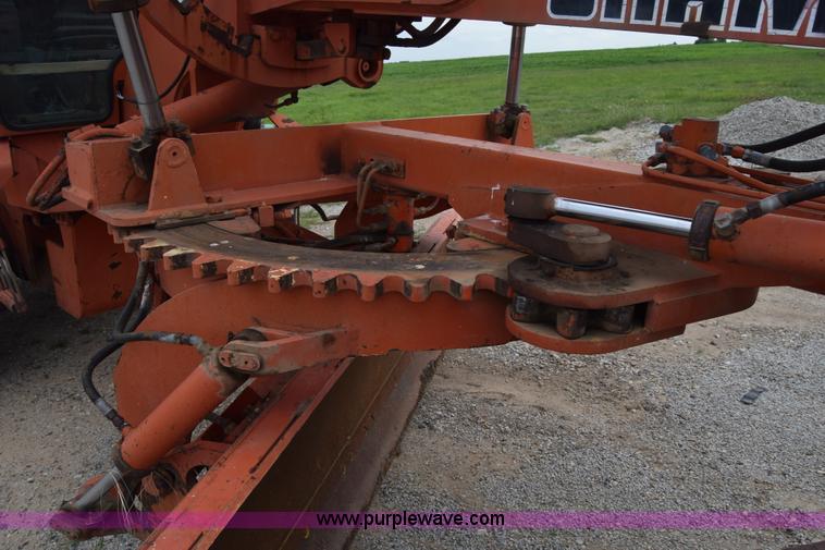 image for item L2582 1984 Champion 710A motor grader