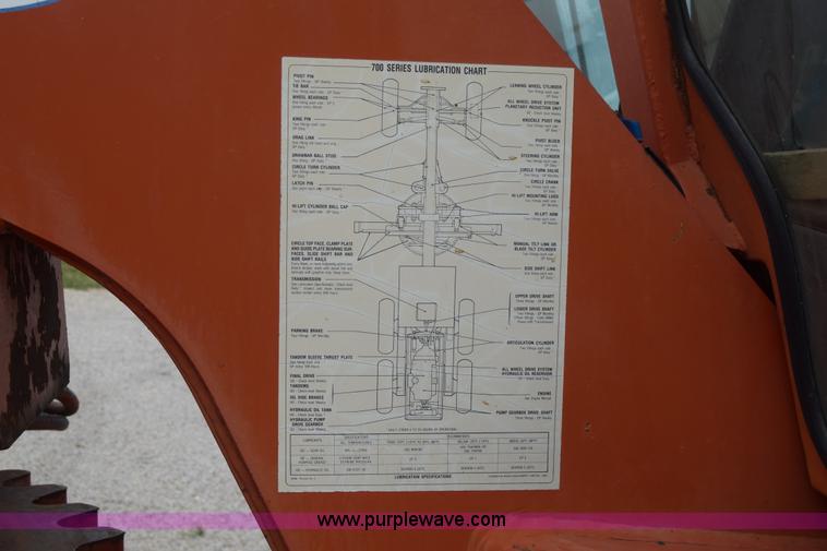 image for item L2582 1984 Champion 710A motor grader