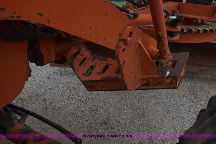 image for item L2582 1984 Champion 710A motor grader