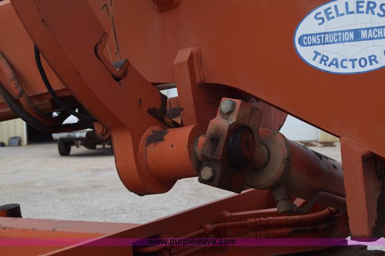 image for item L2582 1984 Champion 710A motor grader