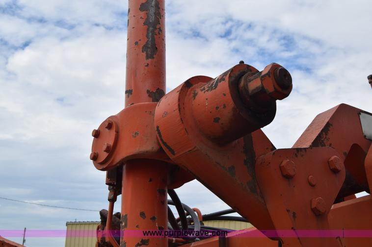 image for item L2582 1984 Champion 710A motor grader