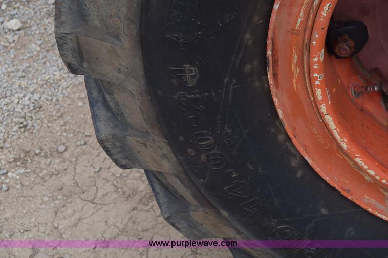 image for item L2582 1984 Champion 710A motor grader