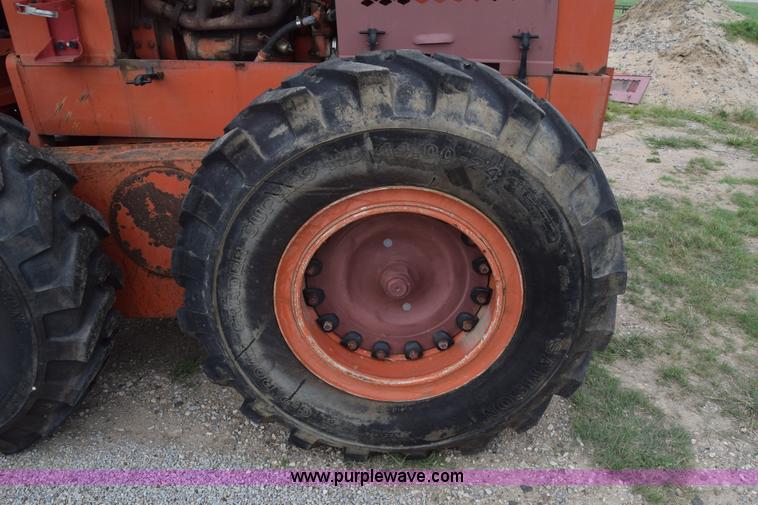 image for item L2582 1984 Champion 710A motor grader