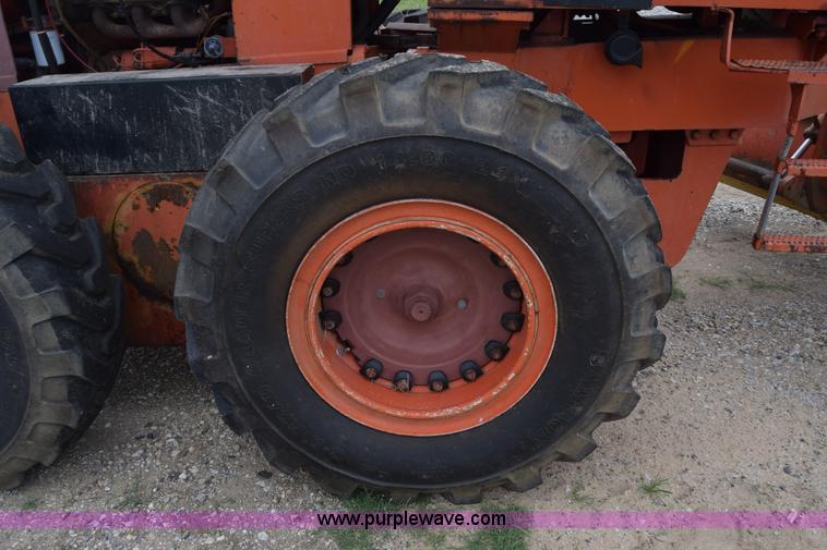 image for item L2582 1984 Champion 710A motor grader