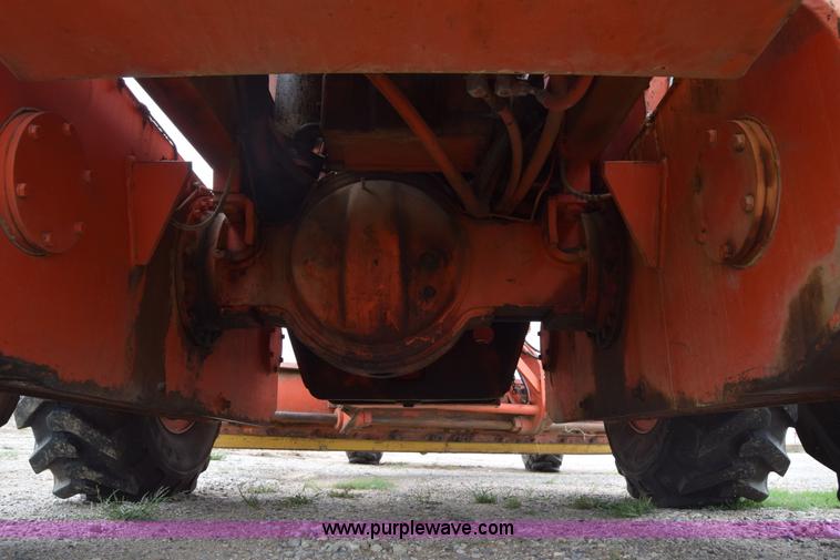 image for item L2582 1984 Champion 710A motor grader