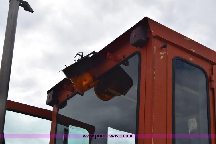 image for item L2582 1984 Champion 710A motor grader