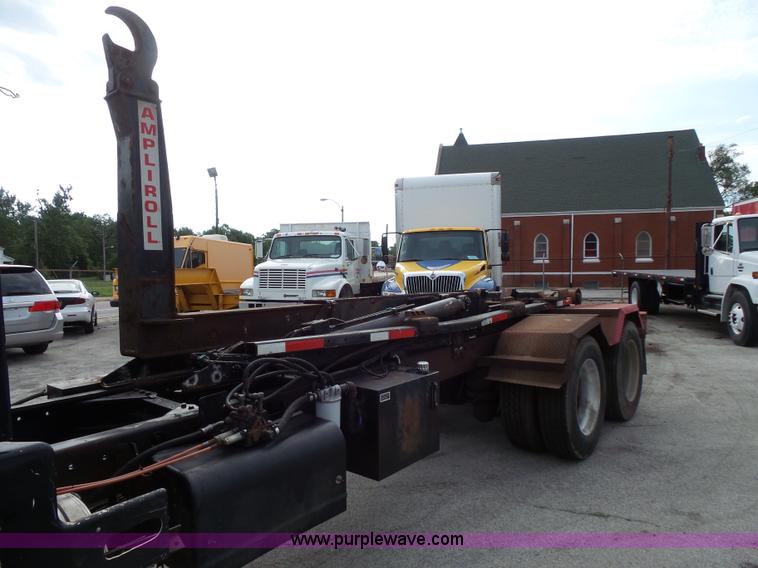 image for item L3516 1994 Kenworth T600 roll-off truck