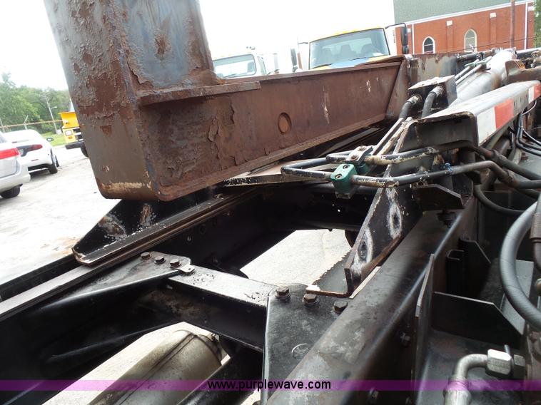 image for item L3516 1994 Kenworth T600 roll-off truck