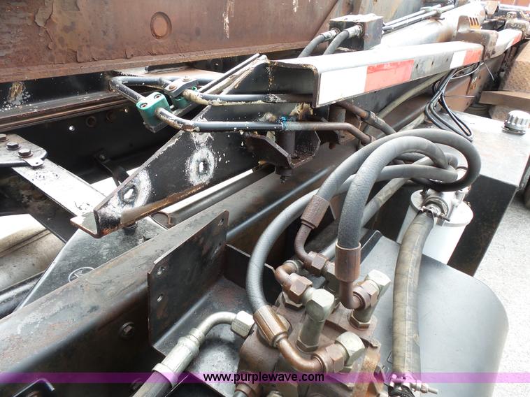 image for item L3516 1994 Kenworth T600 roll-off truck