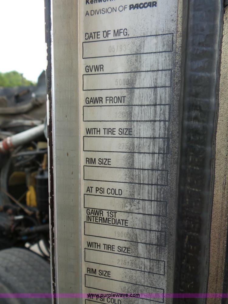 image for item L3516 1994 Kenworth T600 roll-off truck