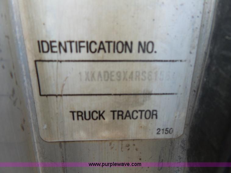 image for item L3516 1994 Kenworth T600 roll-off truck