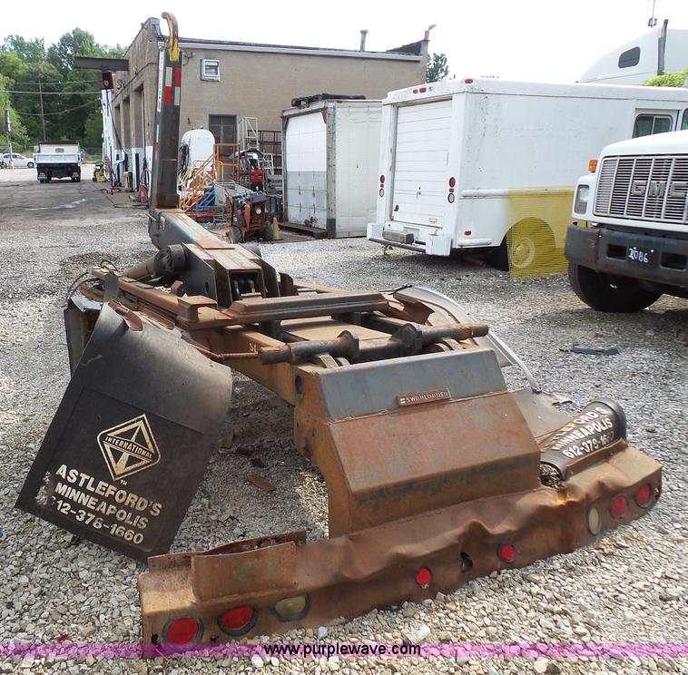 image for item L3517 SwapLoader SL-405 hook body truck bed