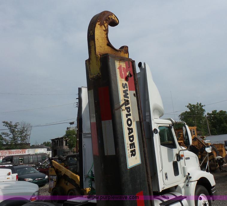 image for item L3517 SwapLoader SL-405 hook body truck bed