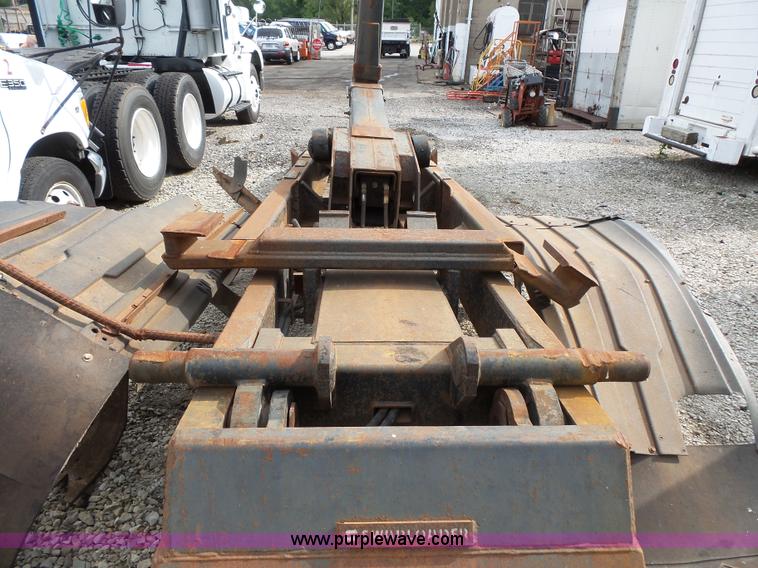 image for item L3517 SwapLoader SL-405 hook body truck bed