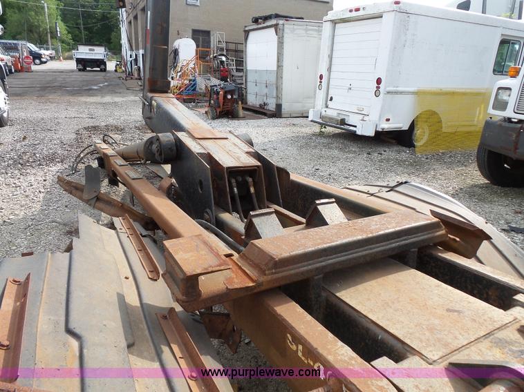 image for item L3517 SwapLoader SL-405 hook body truck bed