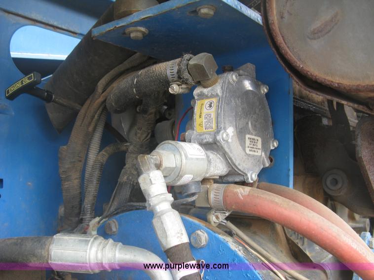 image for item L3842 1998 Genie S-80 boom lift