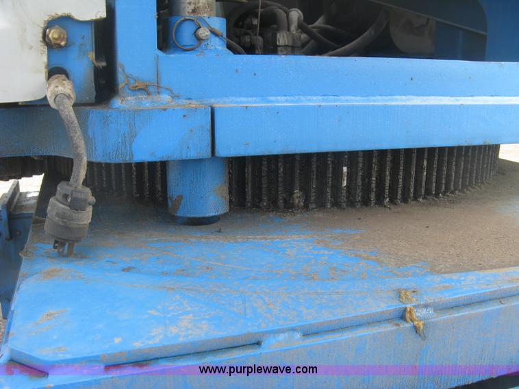 image for item L3842 1998 Genie S-80 boom lift