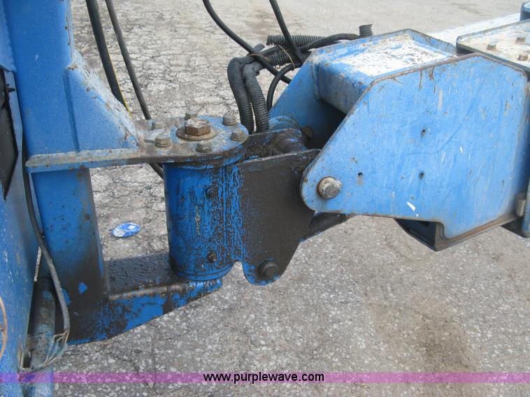 image for item L3842 1998 Genie S-80 boom lift