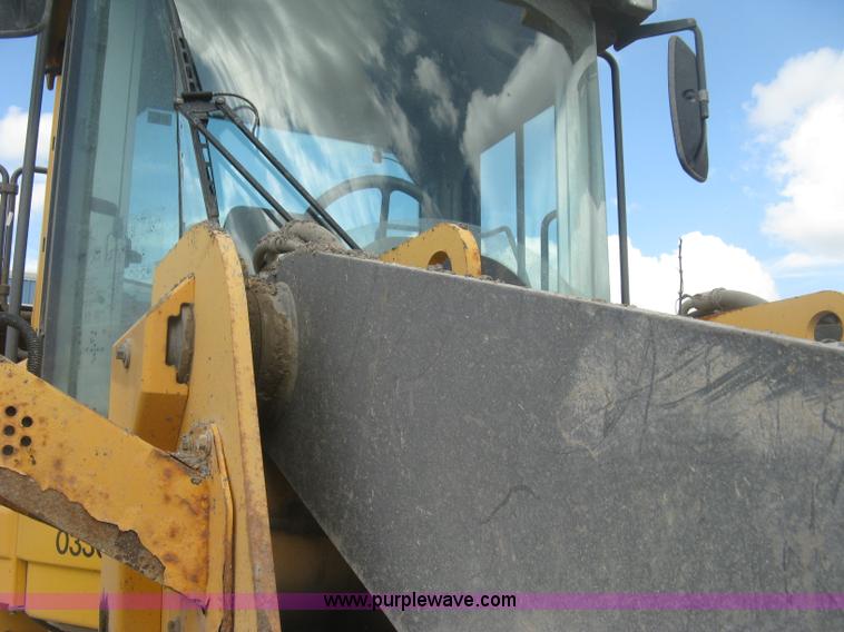 image for item L3856 2008 Volvo L110F wheel loader