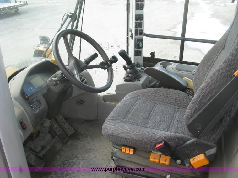 image for item L3856 2008 Volvo L110F wheel loader