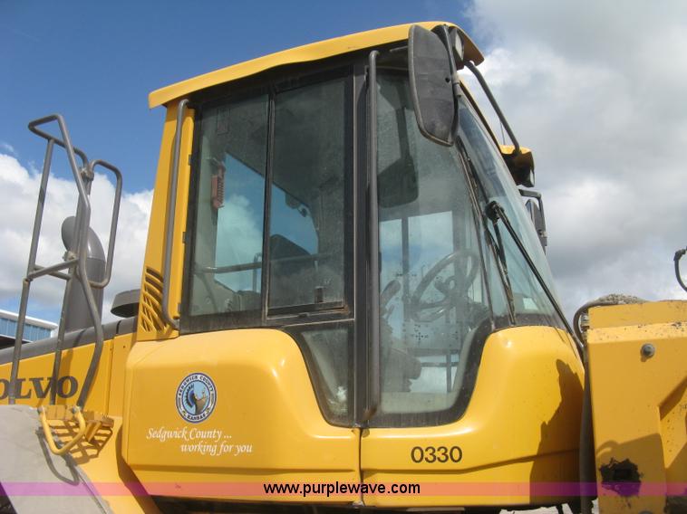 image for item L3856 2008 Volvo L110F wheel loader