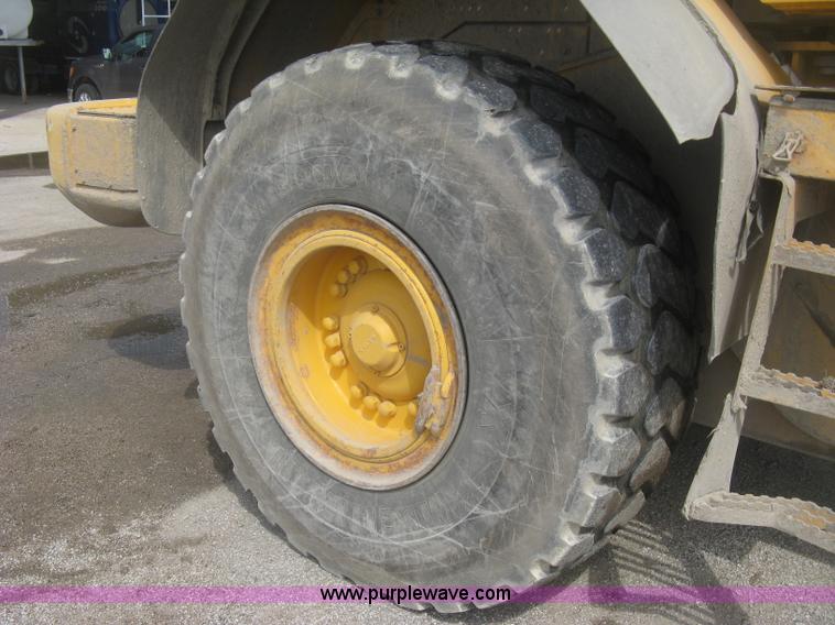 image for item L3856 2008 Volvo L110F wheel loader