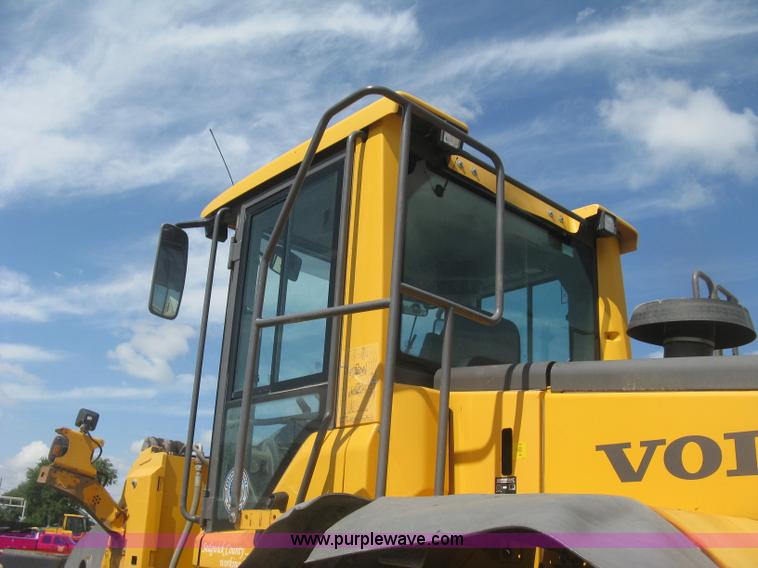 image for item L3859 2008 Volvo L110F wheel loader