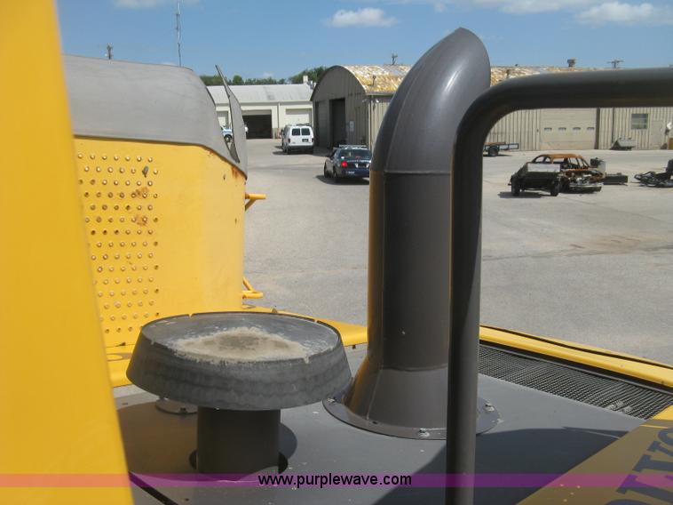 image for item L3859 2008 Volvo L110F wheel loader