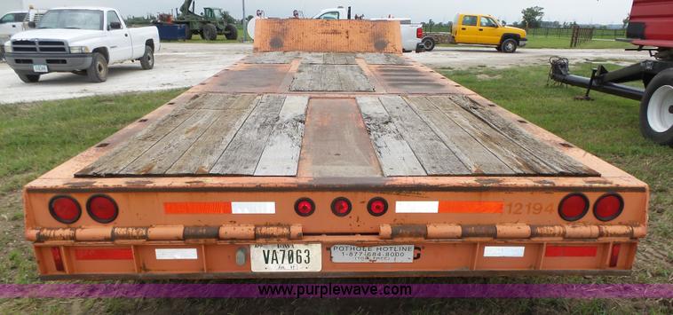 image for item L3999 1997 Trail King TK60HT-322 drop deck equipment trailer
