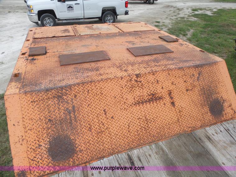 image for item L3999 1997 Trail King TK60HT-322 drop deck equipment trailer