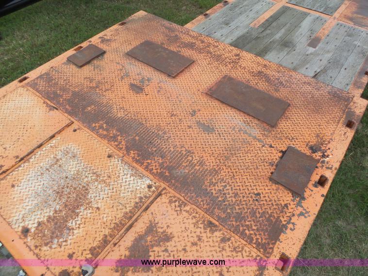 image for item L3999 1997 Trail King TK60HT-322 drop deck equipment trailer