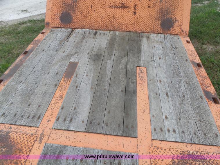 image for item L3999 1997 Trail King TK60HT-322 drop deck equipment trailer