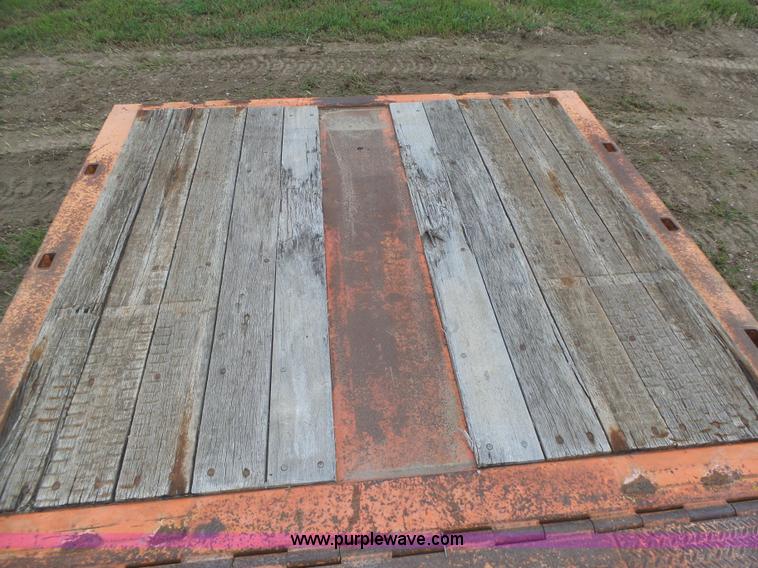 image for item L3999 1997 Trail King TK60HT-322 drop deck equipment trailer