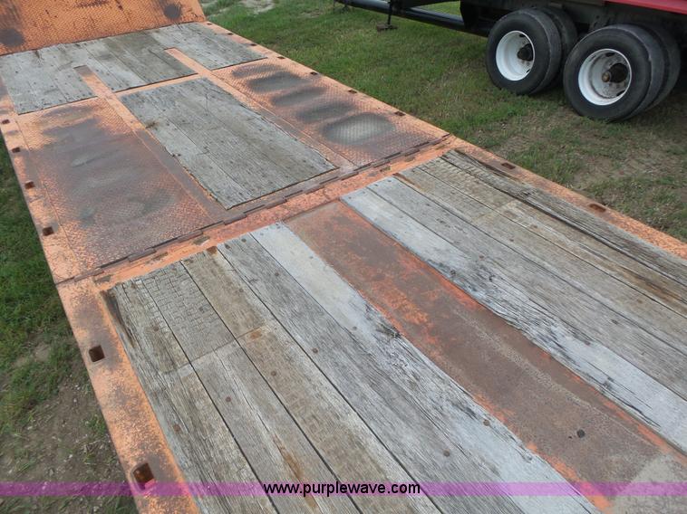 image for item L3999 1997 Trail King TK60HT-322 drop deck equipment trailer