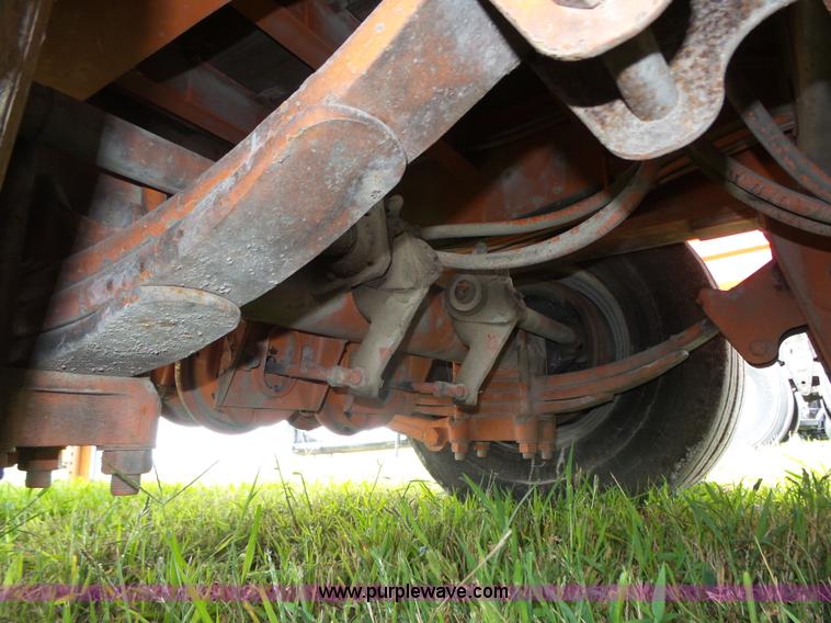 image for item L3999 1997 Trail King TK60HT-322 drop deck equipment trailer