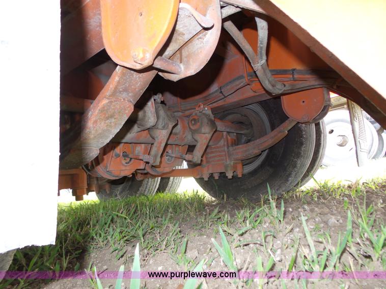 image for item L3999 1997 Trail King TK60HT-322 drop deck equipment trailer