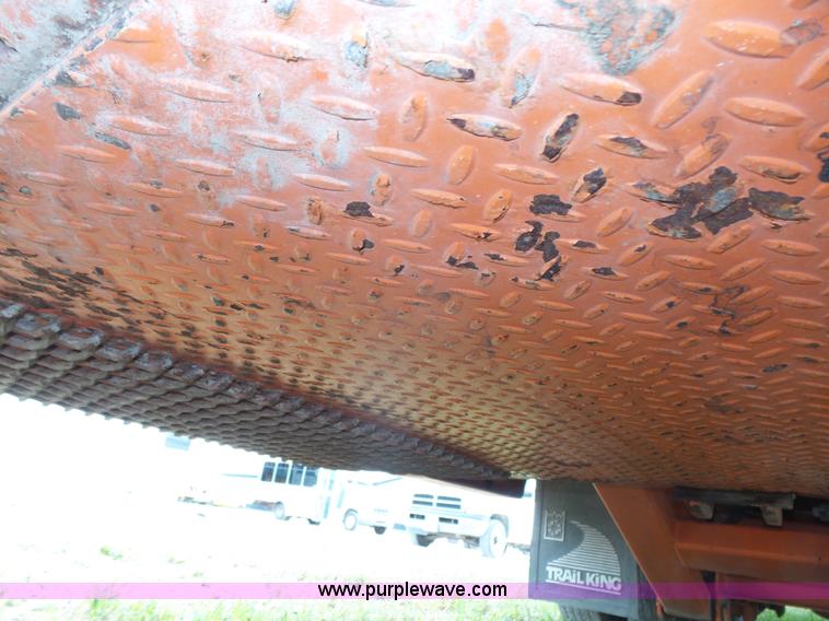 image for item L3999 1997 Trail King TK60HT-322 drop deck equipment trailer