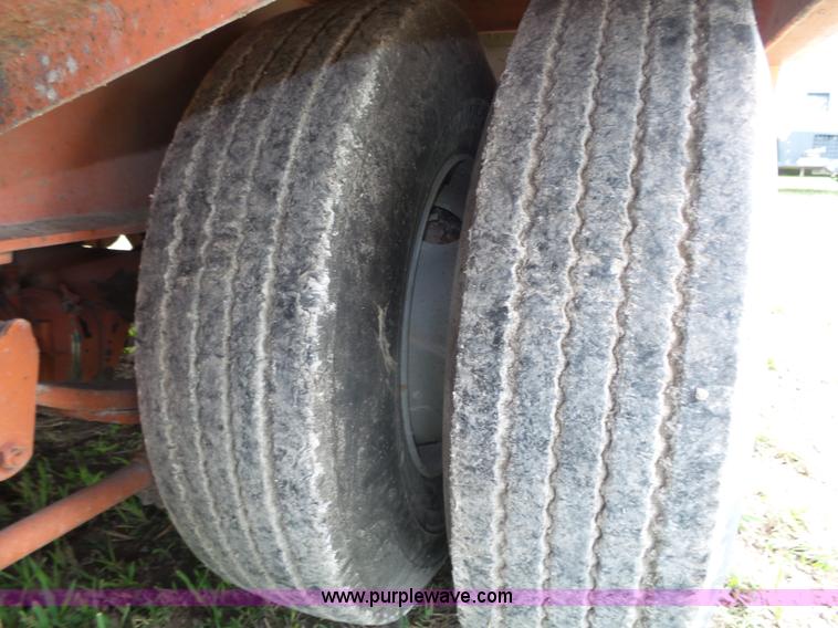 image for item L3999 1997 Trail King TK60HT-322 drop deck equipment trailer