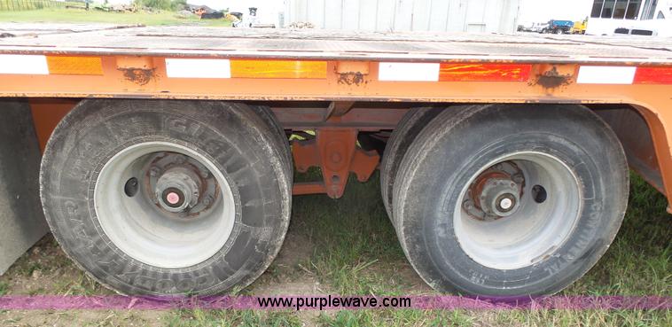 image for item L3999 1997 Trail King TK60HT-322 drop deck equipment trailer