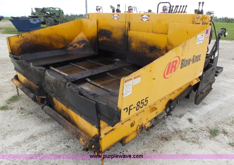 image for item L4002 Blaw Knox PF-855 paver