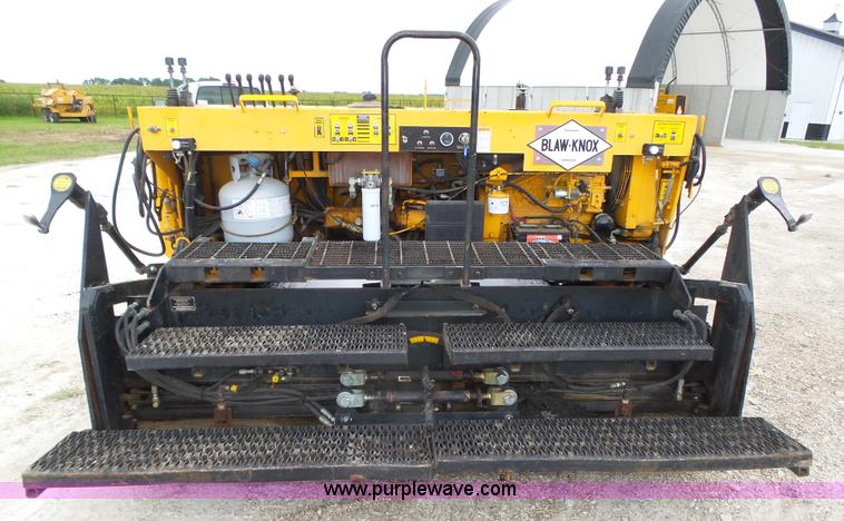 image for item L4002 Blaw Knox PF-855 paver