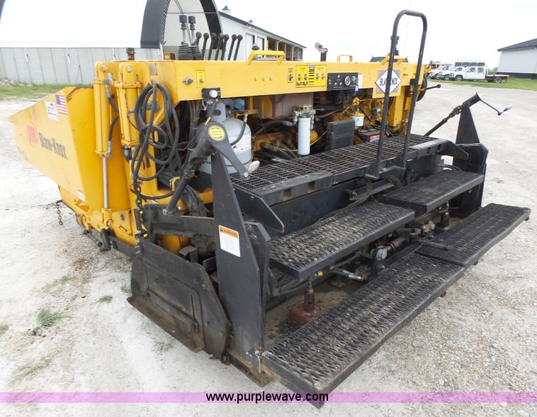 image for item L4002 Blaw Knox PF-855 paver