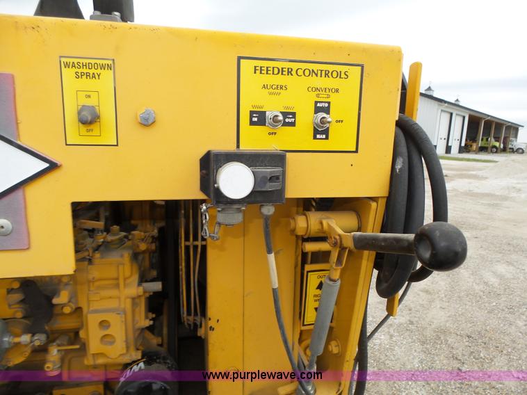 image for item L4002 Blaw Knox PF-855 paver