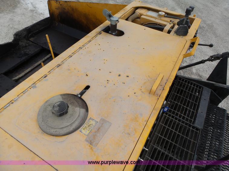 image for item L4002 Blaw Knox PF-855 paver