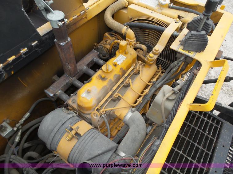 image for item L4002 Blaw Knox PF-855 paver