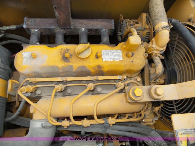 image for item L4002 Blaw Knox PF-855 paver