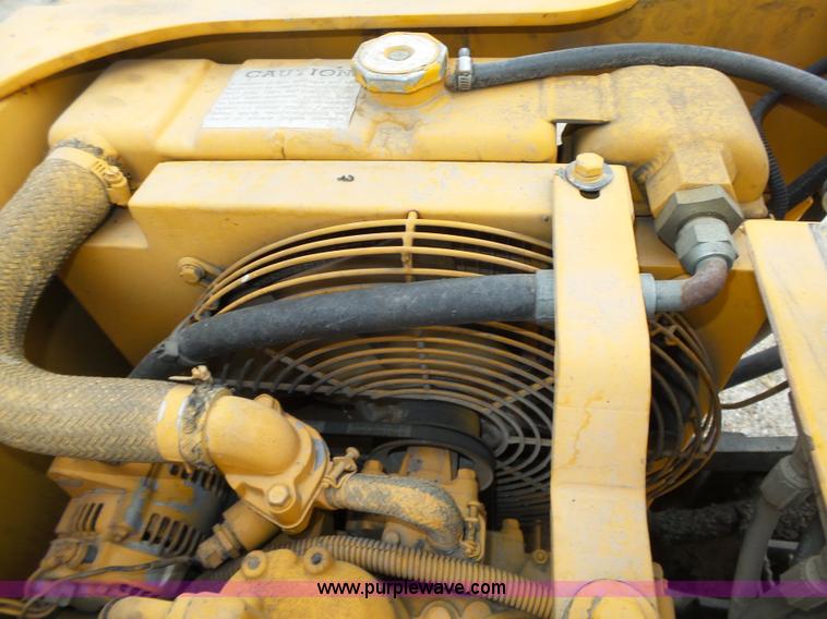 image for item L4002 Blaw Knox PF-855 paver